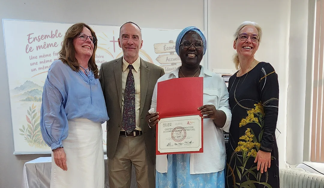 Nathalie Perrier, Stéfan Thériault, Ange Lydye Doué et Barbara Martel lors de la fête de graduation des finissants
